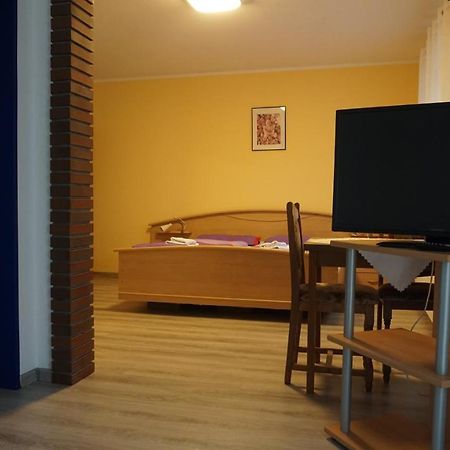 Logia Hotel garni Neuharlingersiel Esterno foto
