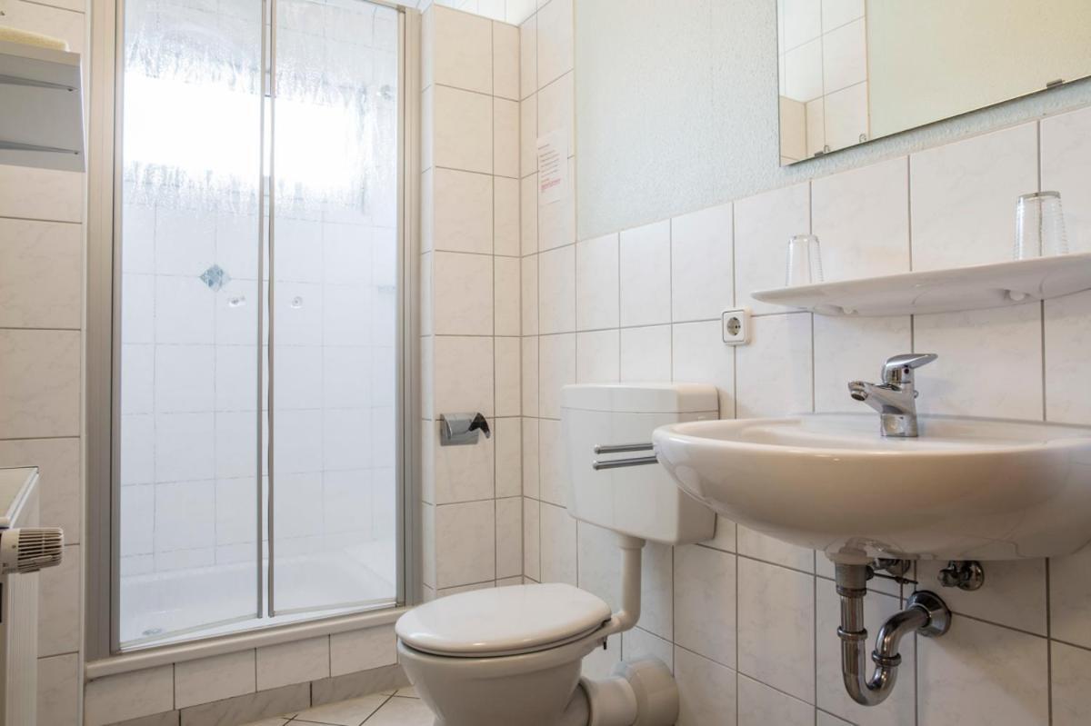 Logia Hotel garni Neuharlingersiel Esterno foto