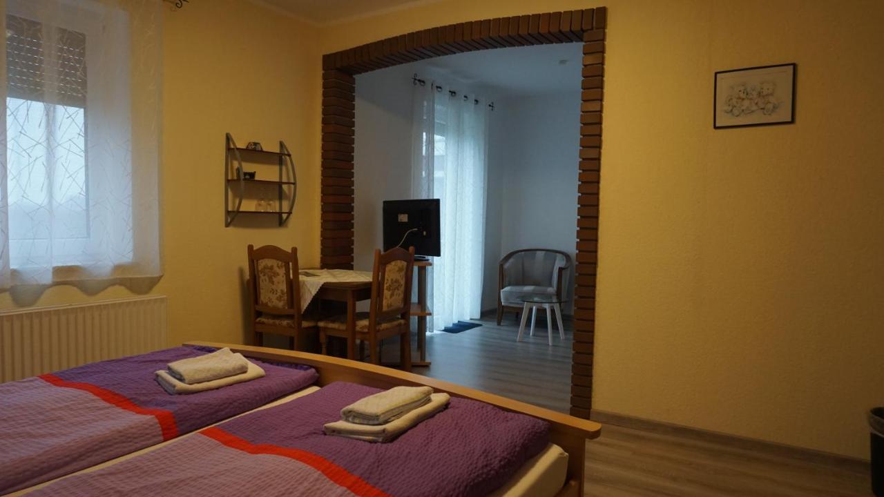 Logia Hotel garni Neuharlingersiel Esterno foto